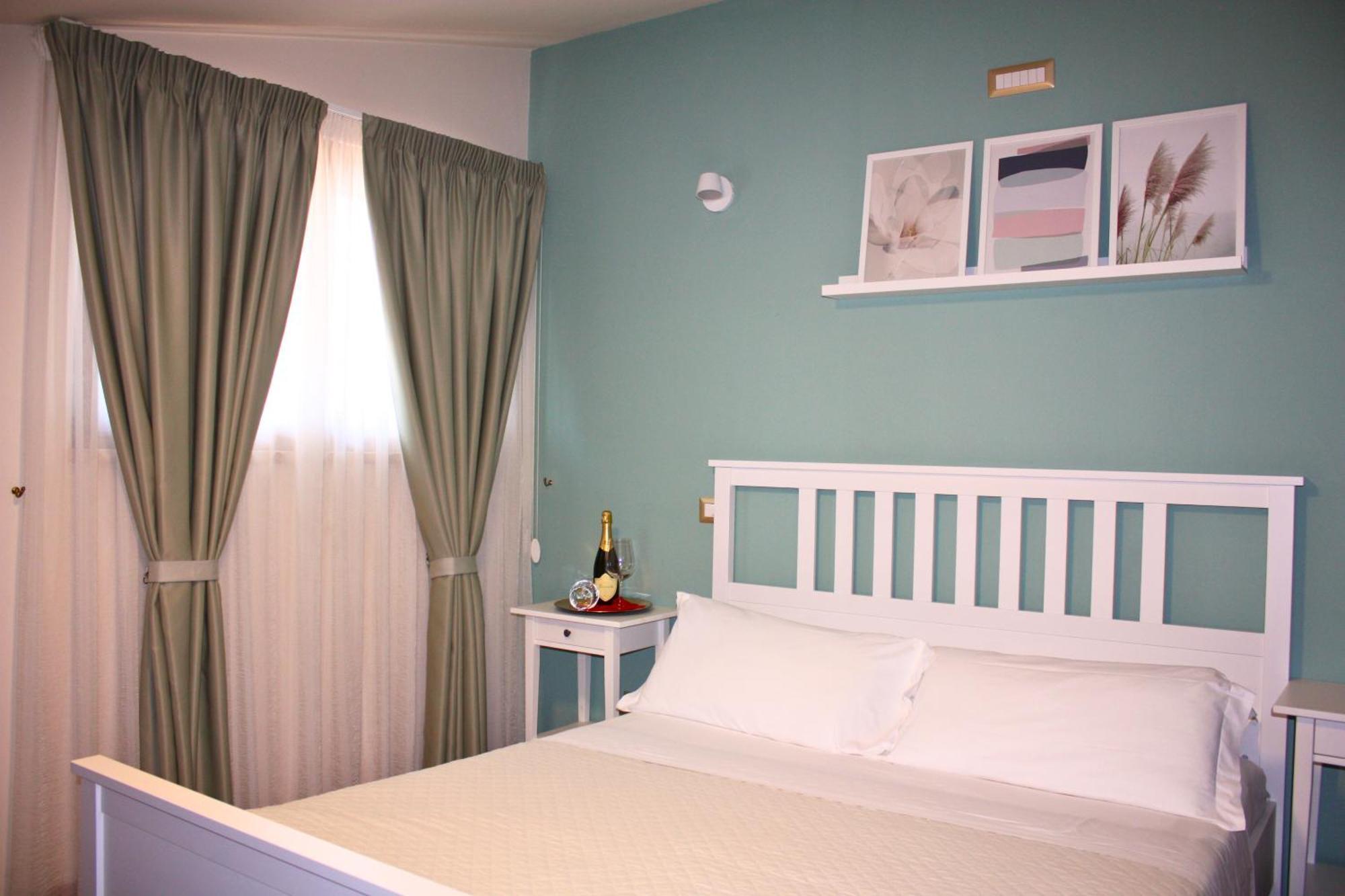 Sigis Hotel Фьюмичино Экстерьер фото